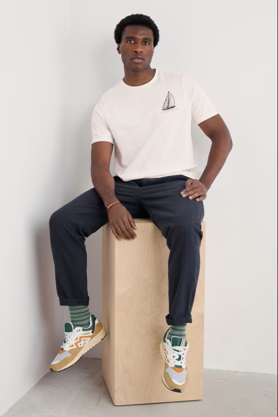 Seasalt Men's Loggerhead Organic Cotton T-Shirt Sailboat Sketch Chalk