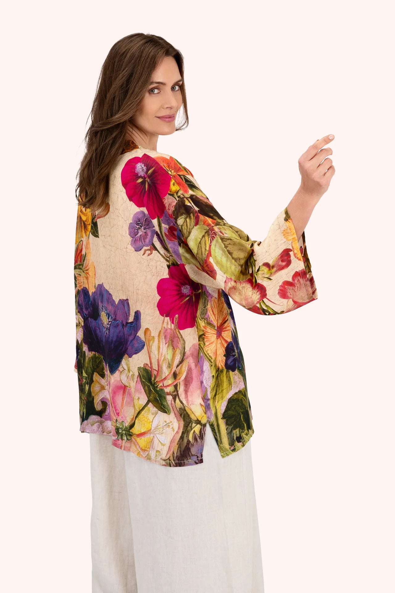 Powder Cream Posy Mid-length Kimono