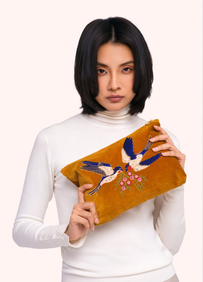 Powder Swallow Zip Pouch