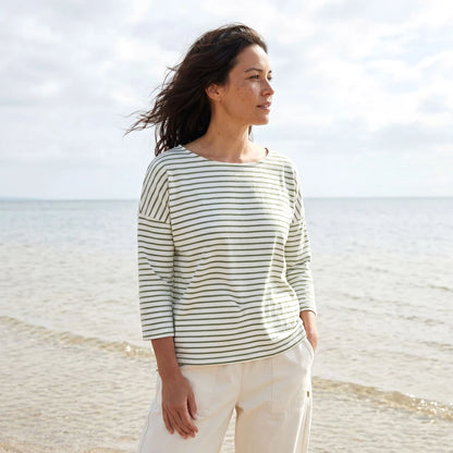 Rapanui Striped Boat Neck Top Sage Stripes. Womens Boat neck striped top Made in a renewable energy powered factory audited for a wide range of social and sustainability criteria Not tested on animals Wash cool, hang dry Colour: Solent Stripes Material: Certified Organic Cotton Stripe T-shirt, 230g/m2