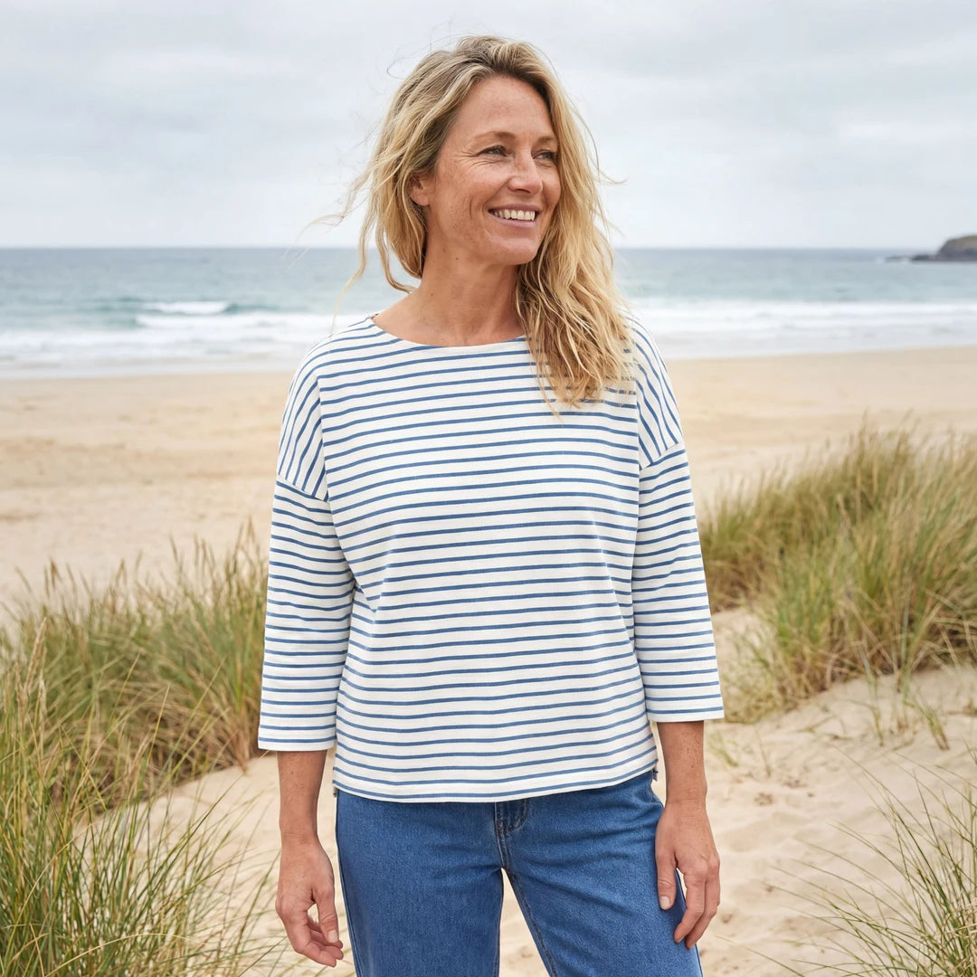 Rapanui Striped Boat Neck Top Solent Stripes. Womens Boat neck striped top Made in a renewable energy powered factory audited for a wide range of social and sustainability criteria Not tested on animals Wash cool, hang dry Colour: Solent Stripes Material: Certified Organic Cotton Stripe T-shirt, 230g/m2 