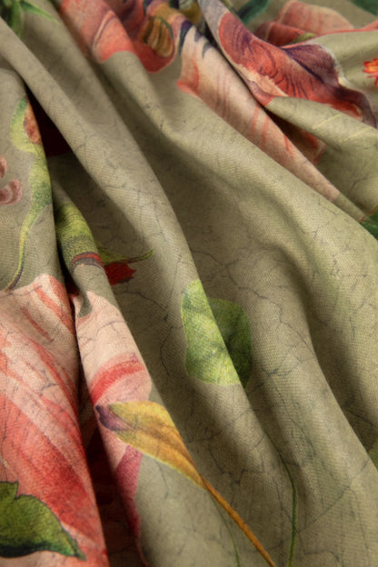 Powder Botanical Bouque Mid-length Kimono Sage