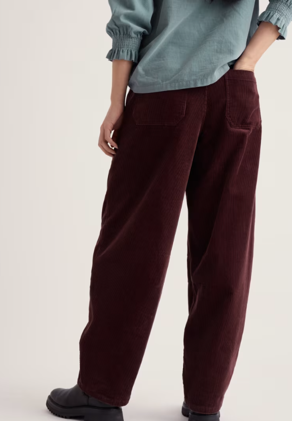 Seasalt Avens Cord Barrel Leg Trouser Seedbed. Womens Barrel leg that are High rise with Mock horn button amd Zip and fly fastening. Patch pockets and Machine Wash 30C Material: 100% Organic Cotton