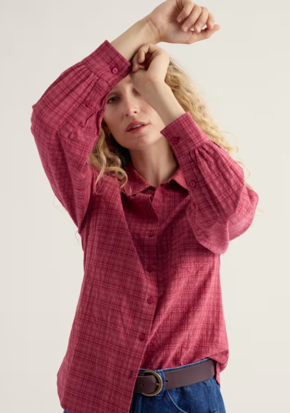 Seasalt Isla Self-Check Shirt Dark Rose. Womens Semi-fitted shirt with Collared and Chest pocket with Gathered sleeves that's Machine Wash 30C Material: 60% Organic Cotton & 40% Viscose (LENZING™ ECOVERO™)