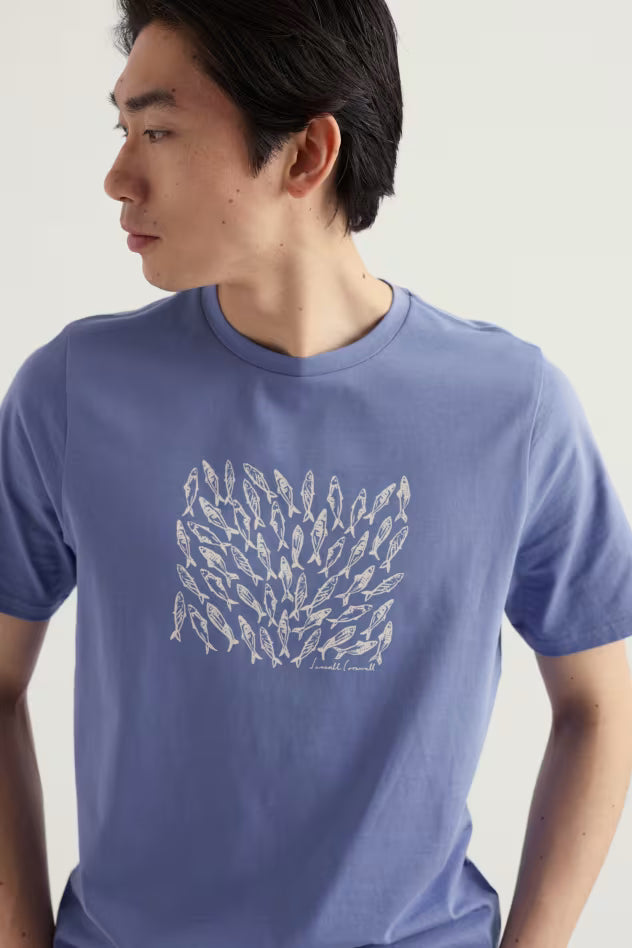 Seasalt Men's Midwatch Organic Cotton T-Shirt Fish Swimming Bluebell mens Relaxed fit with Crew neck Colour: Fish Swimming Bluebell Material: 100% Organic Cotton