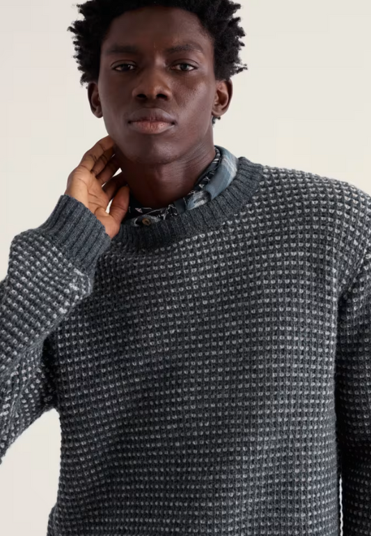 Seasalt Men's Crowlas Knitted Fair Isle Wool Jumper Squall. Men's wool jumper that's Regular fit with Crew neck amd Ribbed hem and cuffs with Ribbed neckline that is Hand Wash In Cold Water. Material: 100% Wool