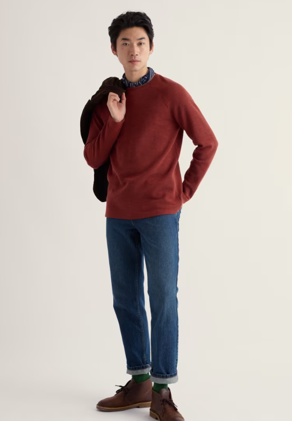 Seasalt Men's Kerrier Crew Neck Jersey Top Oceangoing Dark Cinnamon. Mens Regular fit top with Crew neck that's Machine Wash 30C Material: 100% Organic Cotton