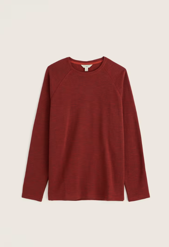 Seasalt Men's Kerrier Crew Neck Jersey Top Oceangoing Dark Cinnamon. Mens Regular fit top with Crew neck that's Machine Wash 30C Material: 100% Organic Cotton