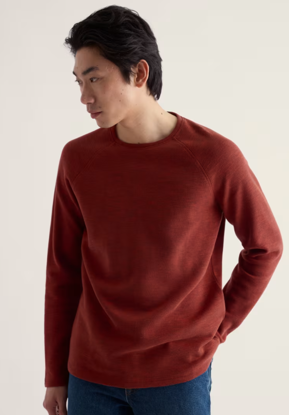 Seasalt Men's Kerrier Crew Neck Jersey Top Oceangoing Dark Cinnamon. Mens Regular fit top with Crew neck that's Machine Wash 30C Material: 100% Organic Cotton