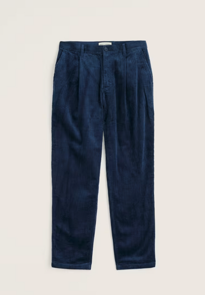 Seasalt Men's Yeoman Relaxed Tapered Cord Trousers Sea Cave. Men's Relaxed fit with Tapered leg and Zip and button fastening including Side & Back pocket Machine Wash 30C. Material: 100% Organic Cotton