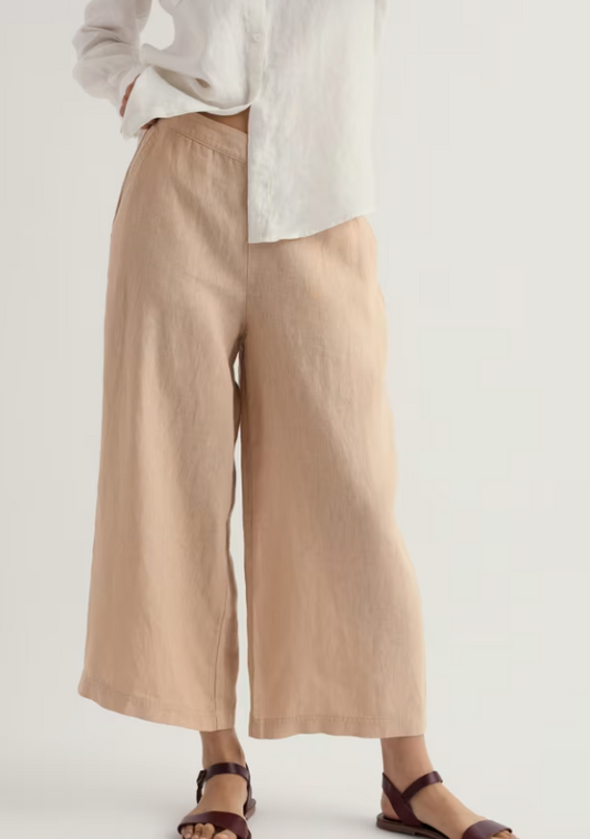 Seasalt Merrivale Linen Culottes Whelk Material: 100% Linen these womens Culottes offer effortless summer style with breathable linen construction. The relaxed culotte silhouette provides comfortable, flattering coverage perfect for spring/summer weather dressing