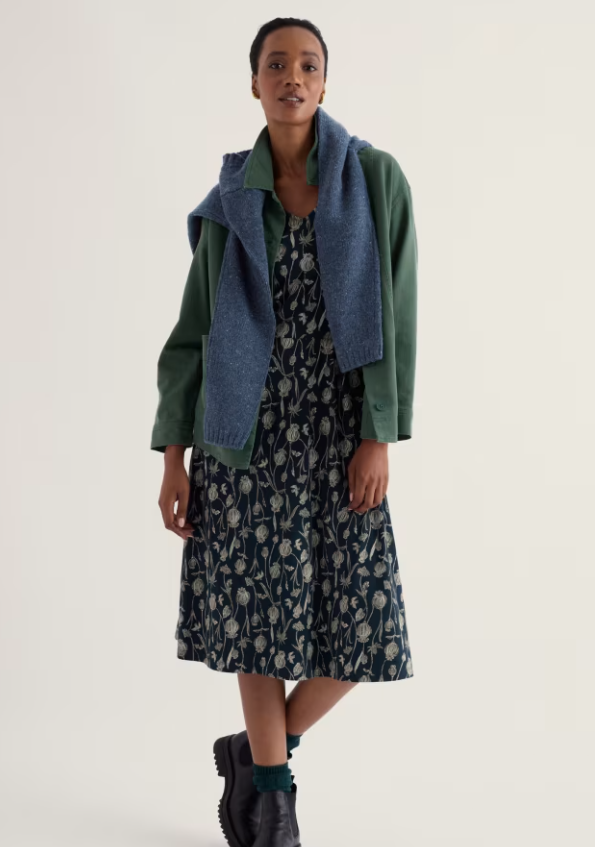 Seasalt Pier View Three Quarter Sleeve Dress Lino Seedpods Maritime . Womens with Fit and flare shape with V neck that's Machine Wash 30C Material: 96% Cotton (organic) & 4% Elastane