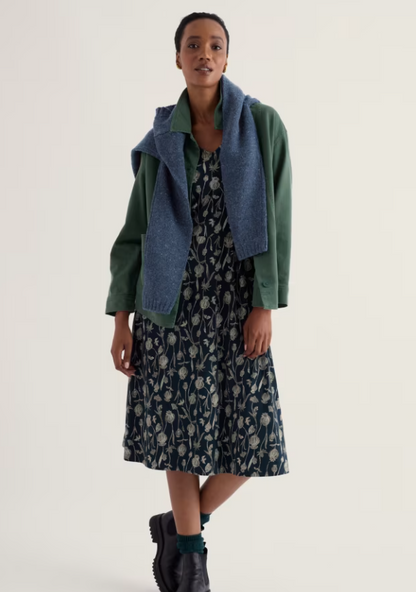 Seasalt Pier View Three Quarter Sleeve Dress Lino Seedpods Maritime . Womens with Fit and flare shape with V neck that's Machine Wash 30C Material: 96% Cotton (organic) & 4% Elastane