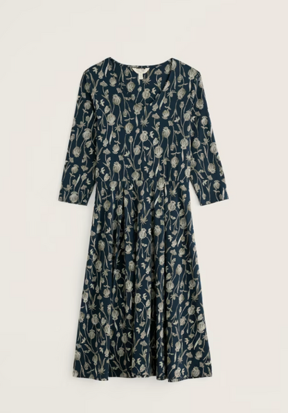 Seasalt Pier View Three Quarter Sleeve Dress Lino Seedpods Maritime . Womens with Fit and flare shape with V neck that's Machine Wash 30C Material: 96% Cotton (organic) & 4% Elastane