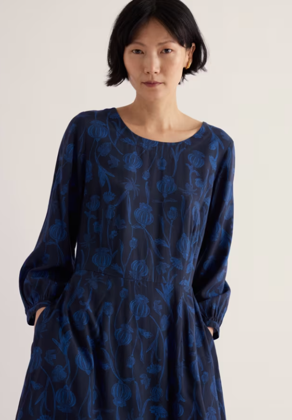 Seasalt Tilly 3/4 Blouson Sleeve Midi Dress Lino Seedpods Maritime Marine. Womens A-line Skirt that's Fitted and Waisted with Round neck and Elasticated back waist with In-seam pockets. Machine Wash 30C Material: 100% Viscose