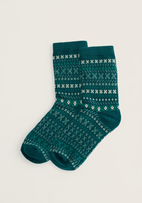 Seasalt Women's Fair Isle Socks Cross Stitch Dark Thyme. Material: 49% Recycled Nylon, 26% Organic Cotton, 24% Merino Wool & 1% Elastane Size: UK 4-7. Fair Isle Socks will keep your feet toasty when the temperature drops