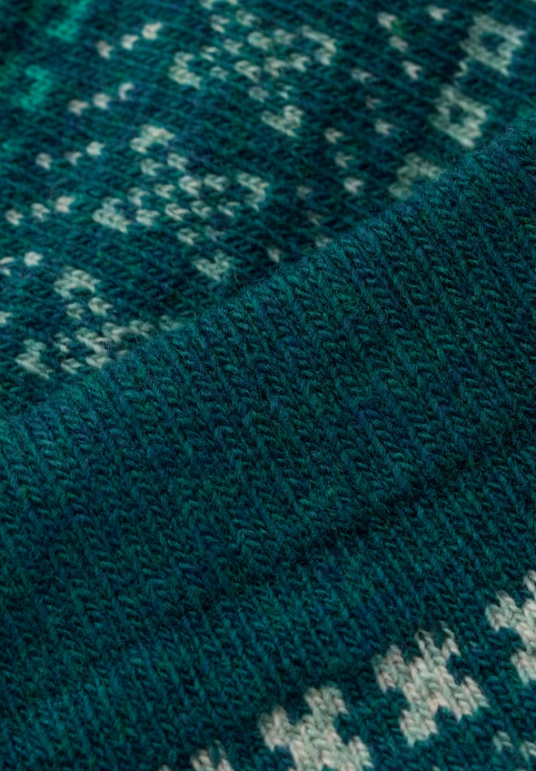 Seasalt Women's Fair Isle Socks Cross Stitch Dark Thyme. Material: 49% Recycled Nylon, 26% Organic Cotton, 24% Merino Wool & 1% Elastane Size: UK 4-7. Fair Isle Socks will keep your feet toasty when the temperature drops