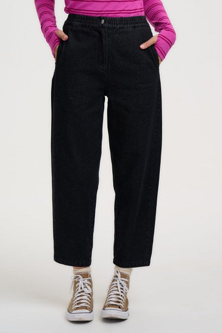 Sugarhill Brighton Mila Denim Barrel Leg Trousers Washed Black Rose Embroidery
 Womens trouser with Elasticated waist with button and zip detail a Barrel leg silhouette with Embroidered and Cropped ankle length that's Machine washable (delicate) Material: 100% Cotton