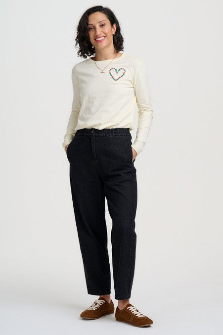 Sugarhill Brighton Mila Denim Barrel Leg Trousers Washed Black Rose Embroidery
 Womens trouser with Elasticated waist with button and zip detail a Barrel leg silhouette with Embroidered and Cropped ankle length that's Machine washable (delicate) Material: 100% Cotton