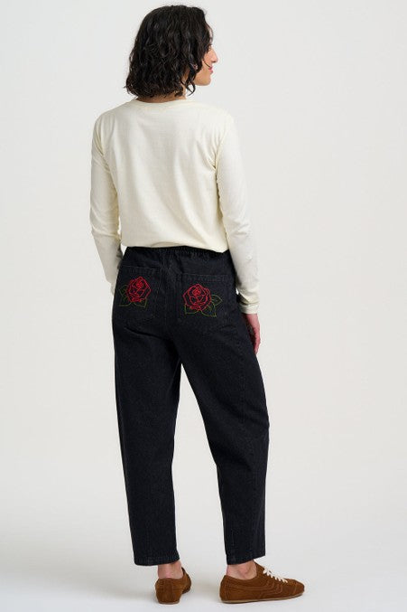 Sugarhill Brighton Mila Denim Barrel Leg Trousers Washed Black Rose Embroidery
 Womens trouser with Elasticated waist with button and zip detail a Barrel leg silhouette with Embroidered and Cropped ankle length that's Machine washable (delicate) Material: 100% Cotton
