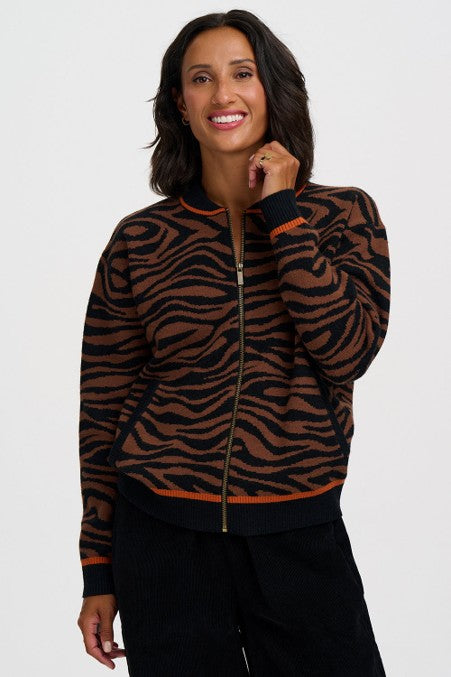 Sugarhill Brighton Solana Knitted Bomber Jacket Brown/Black Tiger Print. Womens Round neck and Centre zip fastening that's Relaxed fit and Machine washable (delicate) Material: 48% Acrylic, 30% Polyester & 22% Nylon 