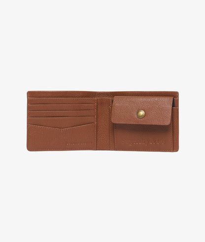Superdry Classic Leather Wallet Tan. Men's wallet. Genuine Leather with Four card slots and Note slot including Debossed Superdry logo Material: 100% Leather Style