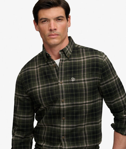 Superdry Long Sleeve Cotton Lumberjack Shirt Frontier Check Olive Green Mens casual shirt in Relaxed fit with Single collar with button fastening and a single chest pocket that's Lightly brushed material Material: 100% Organic Cotton