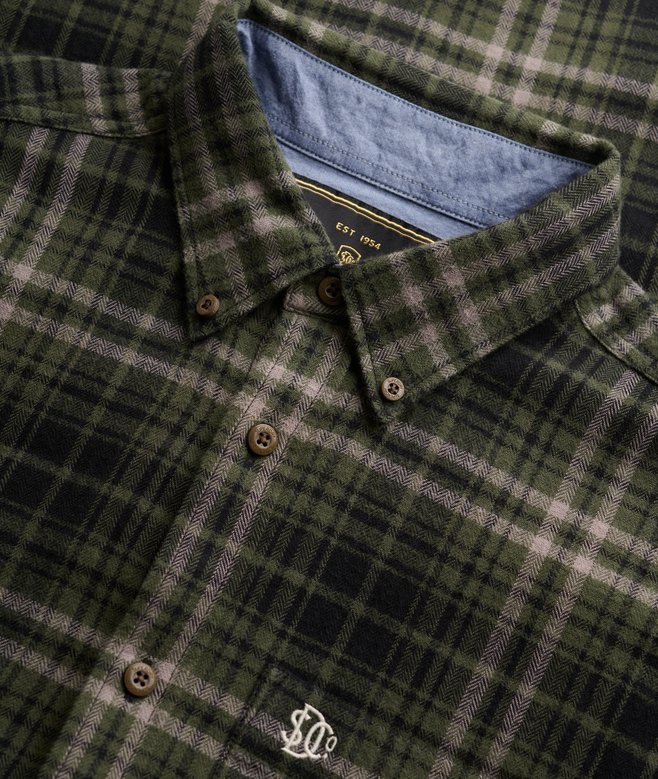 Superdry Long Sleeve Cotton Lumberjack Shirt Frontier Check Olive Green Mens casual shirt in Relaxed fit with Single collar with button fastening and a single chest pocket that's Lightly brushed material Material: 100% Organic Cotton