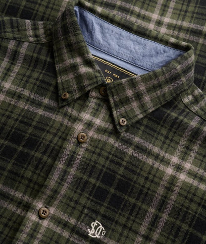 Superdry Long Sleeve Cotton Lumberjack Shirt Frontier Check Olive Green Mens casual shirt in Relaxed fit with Single collar with button fastening and a single chest pocket that's Lightly brushed material Material: 100% Organic Cotton