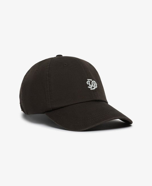 Superdry SD Embroidered Baseball Cap Vintage Black Classic baseball style hat with Six-panel design and a Curved peak with Strap back adjuster and Embroidered Superdry branding Colour: Vintage Black Material: 100% Cotton
