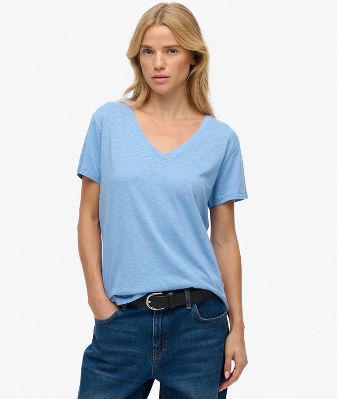 Superdry Studios Slub Embroidered V-Neckline T-Shirt Bluebell Buy 3 Studio or Slub T-Shirts For £50 womens tee with a Relaxed fit and V-Neckline with short sleeves and Embroidered text on the chest Bluebell Material: 60% Cotton & 40% Lyocell Style Code: W1011828A Colour Code: BYJ