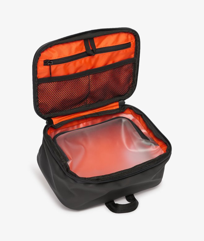 Superdry Travel Wash Bag Black. Wash bag with Top handle and Zip sealed plastic compartment with Internal zip pocket and Mesh fabric laid on pockets Material: 100% Polyester