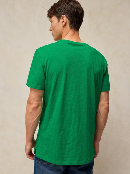 White Stuff Abersoch Graphic Tee Green Print. Men's Crew Neck with Short Sleeve that's Regular Fit and Machine Washable. 100% Cotton