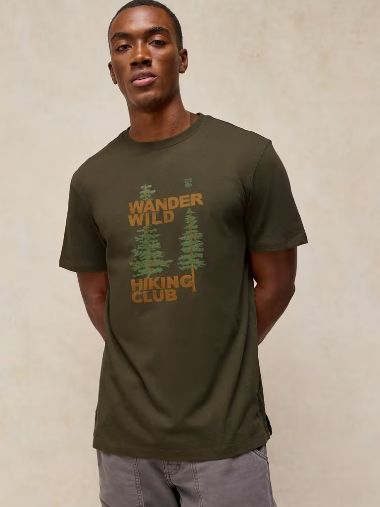 White Stuff Abersoch Graphic Tee Green Print. Mens tee with Crew Neck and Short Sleeve that's Regular Fit and Machine Washable. Material: 95% Cotton & 5% Viscose