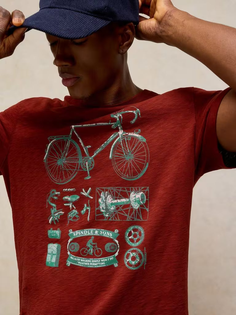 White Stuff Abersoch Graphic Tee Red Print. Men's t-shirt with Crew Neck and Short Sleeve that's Classic Fit and Machine Washable Material: 100% Cotton