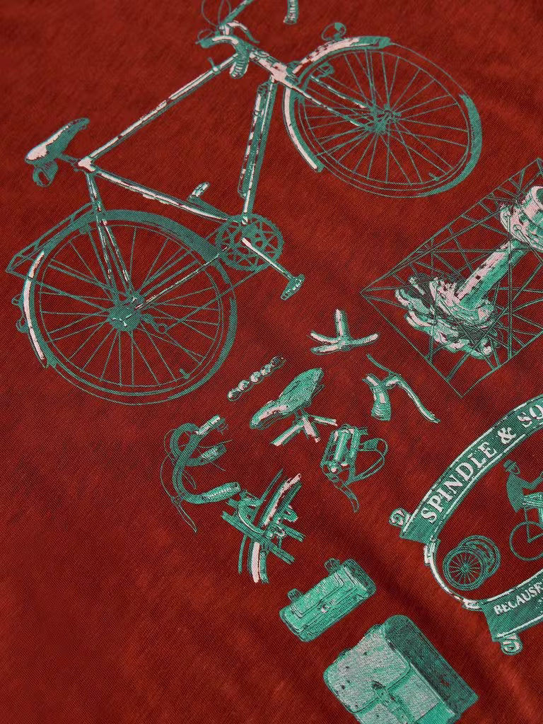 White Stuff Abersoch Graphic Tee Red Print. Men's t-shirt with Crew Neck and Short Sleeve that's Classic Fit and Machine Washable Material: 100% Cotton